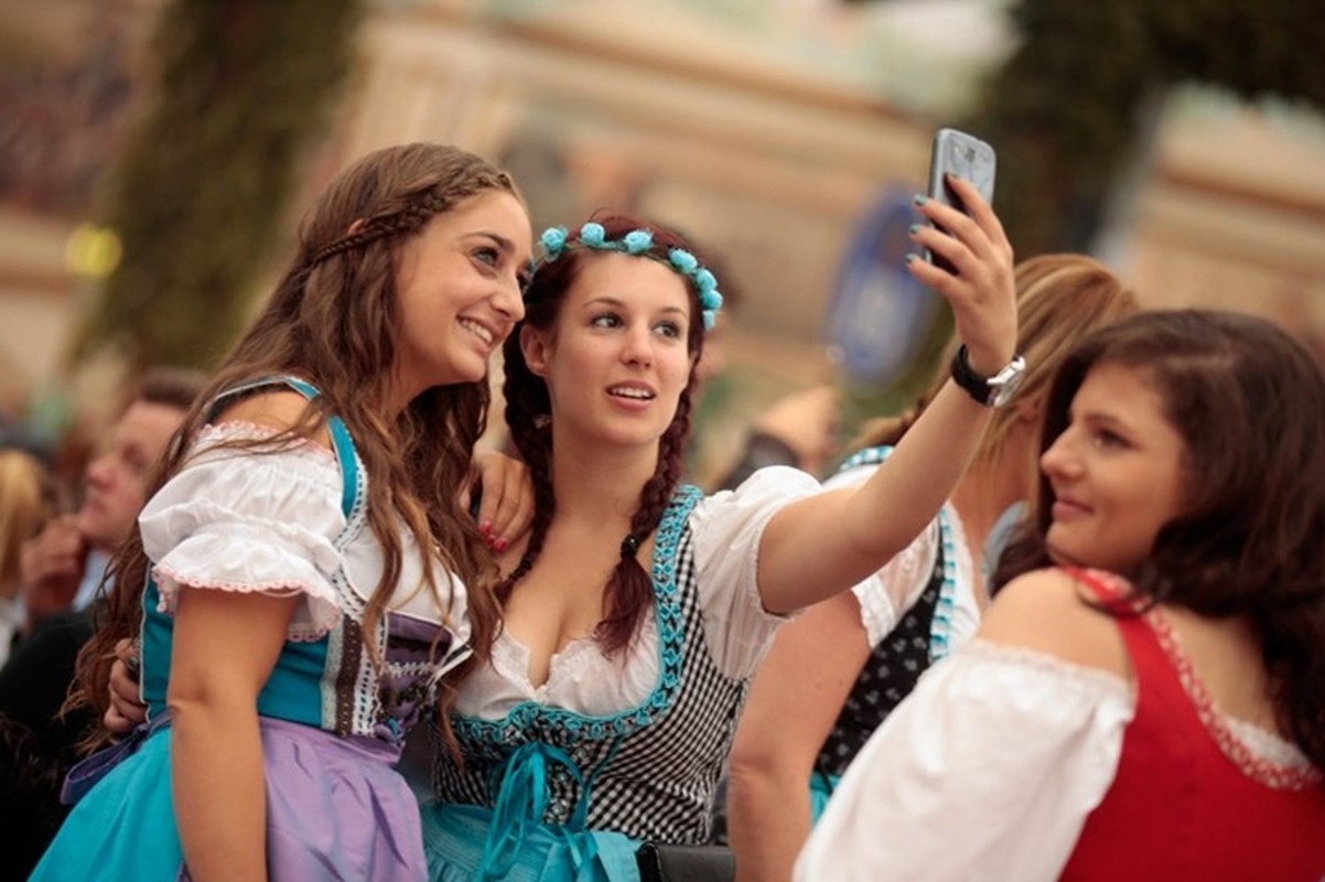 Ngat ngay hinh anh Le hoi bia Oktoberfest Munich 2015-Hinh-10