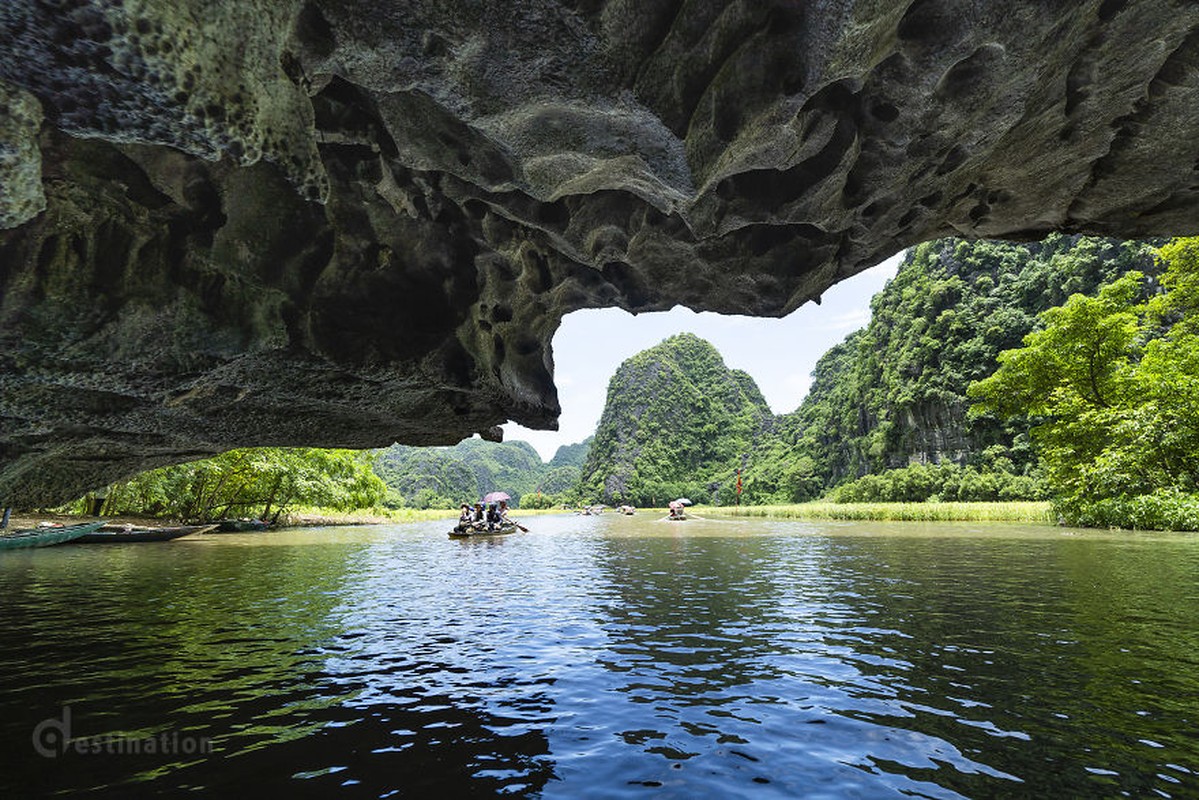 Tam Coc dep ngo ngang trong mat du khach nuoc ngoai-Hinh-4