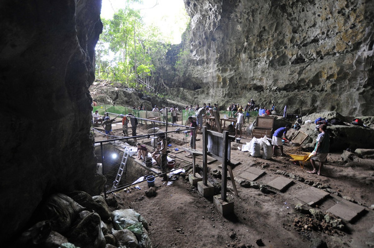 Cuc nong: Phat hien loai nguoi hoan toan moi o Philippines