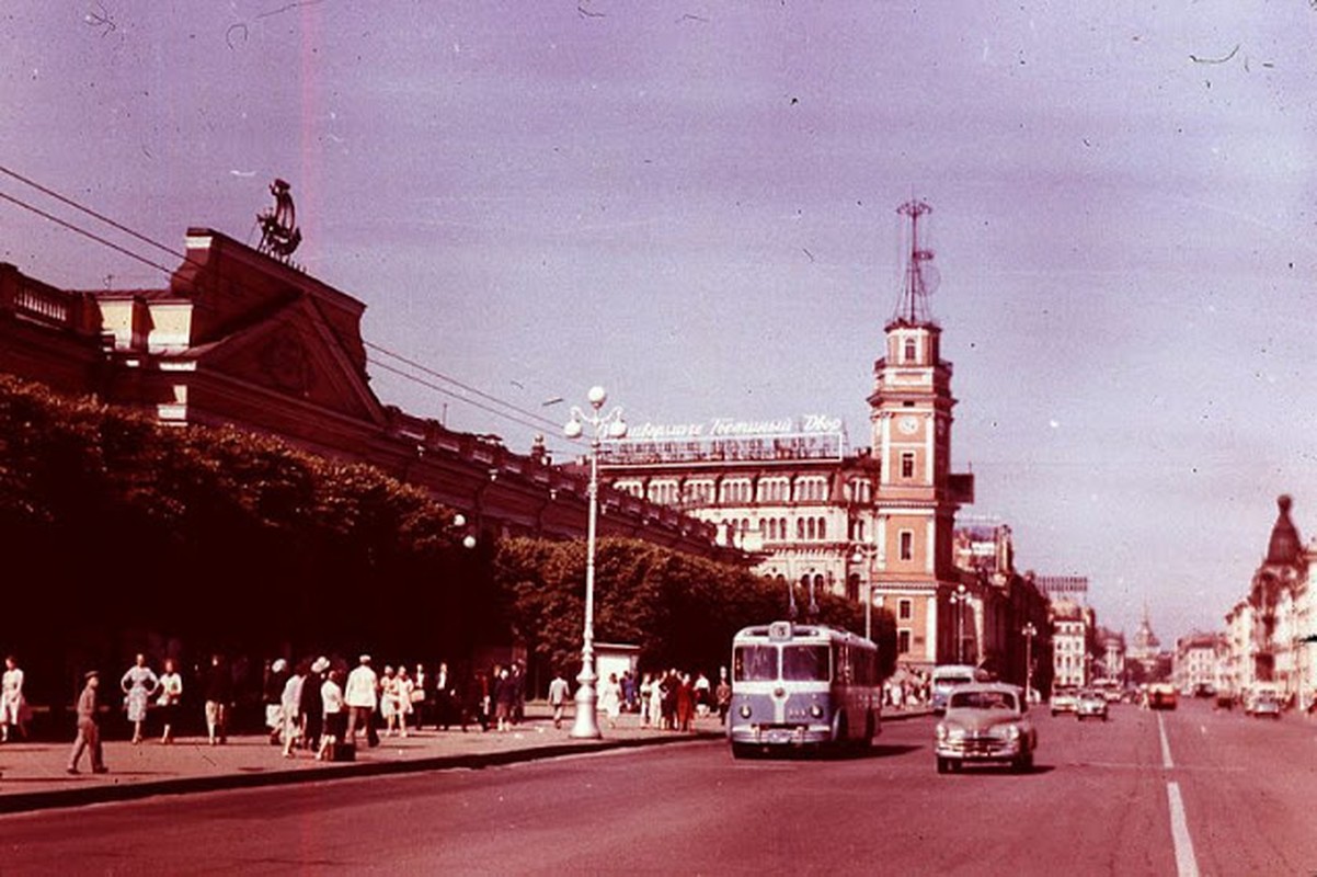 Anh mau sieu an tuong ve duong pho Leningrad nhung nam 1960-Hinh-13