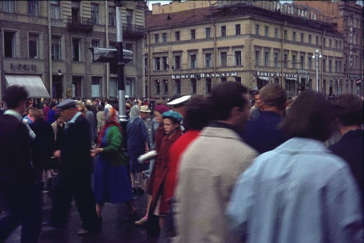 Anh mau sieu an tuong ve duong pho Leningrad nhung nam 1960-Hinh-2