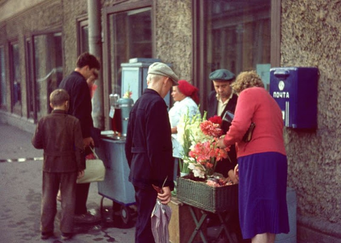 Anh mau sieu an tuong ve duong pho Leningrad nhung nam 1960-Hinh-5