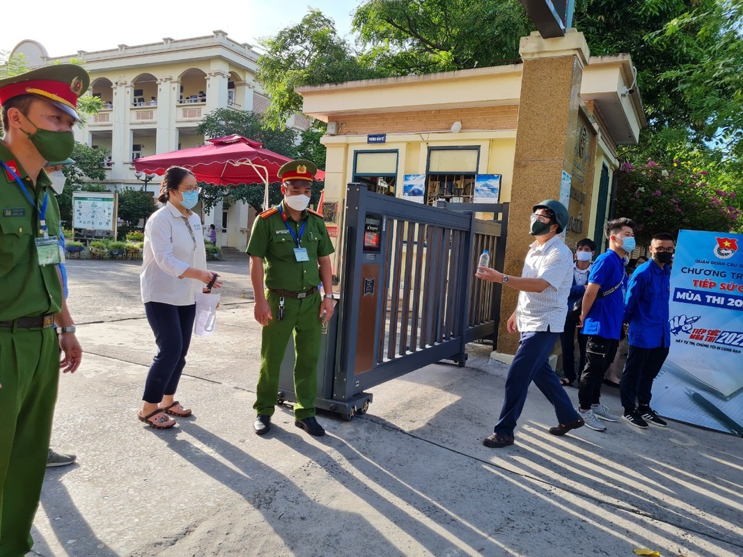 Hoc sinh Ha Noi thi vao lop 10: Cang thang hon thi dai hoc-Hinh-13