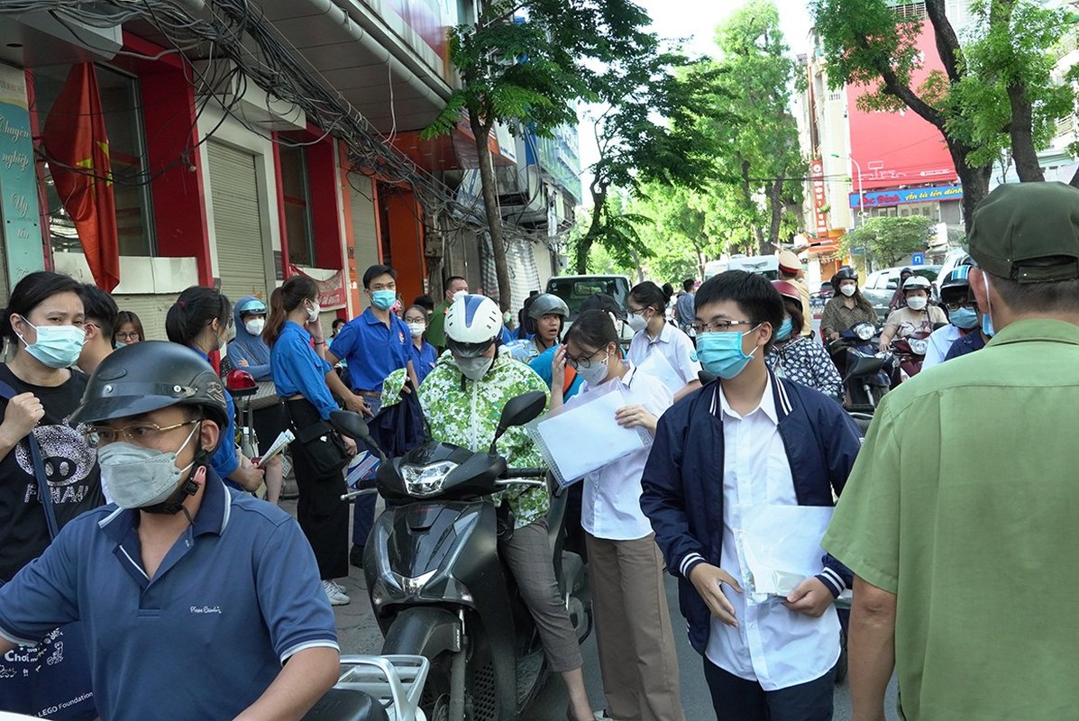 Hoc sinh Ha Noi thi vao lop 10: Cang thang hon thi dai hoc