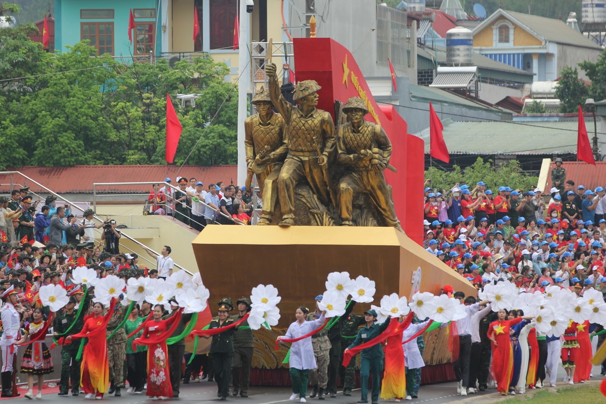 View - 	Hình ảnh tuyệt đẹp Lễ kỷ niệm 70 năm Chiến thắng Điện Biên Phủ