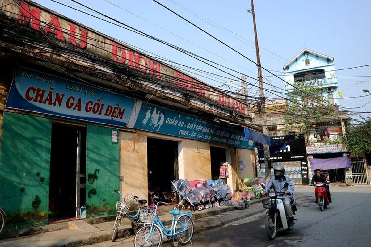 Anh: Chung tich cac “trung tam quyen luc” thoi bao cap-Hinh-2