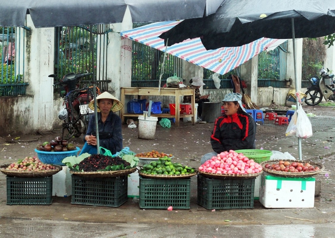 Anh ky la: Nguoi Ha Noi co ro trong mua lanh giua mua he-Hinh-10