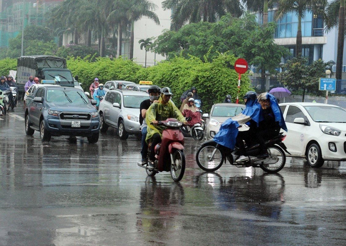 Anh ky la: Nguoi Ha Noi co ro trong mua lanh giua mua he