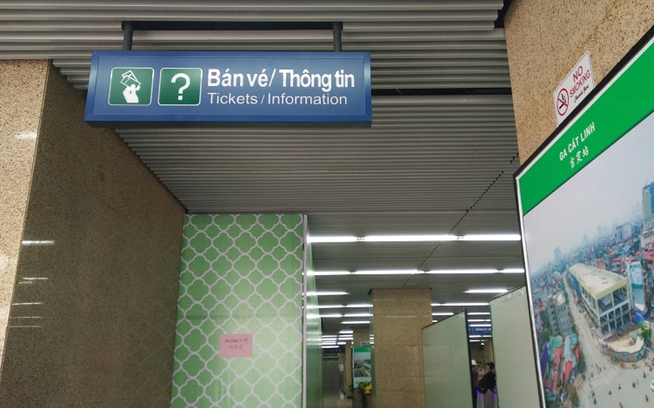 Anh: Nguoi Ha Noi thich thu ngam tau duong sat tren cao Cat Linh - Ha Dong-Hinh-10