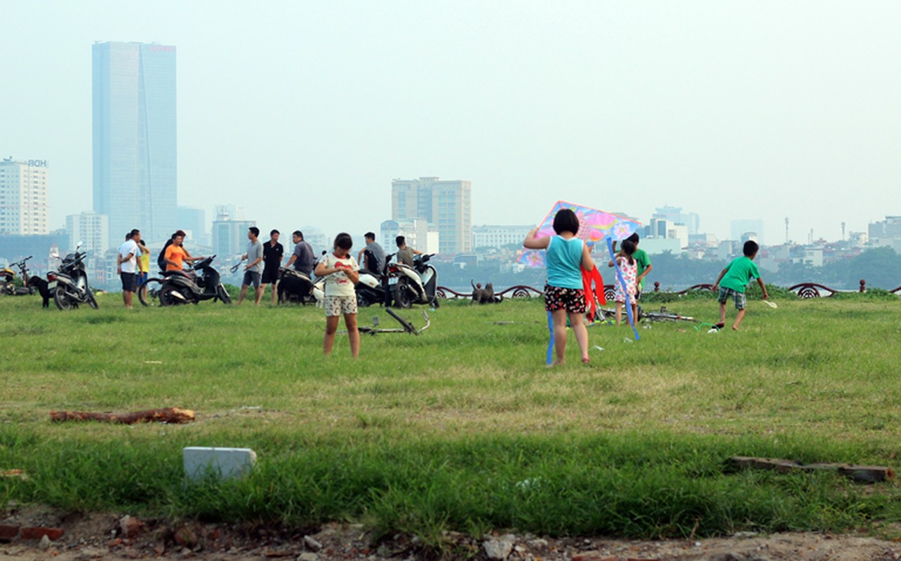 Anh: Rung minh canh phu huynh gion con voi tu than o Ha Noi-Hinh-6