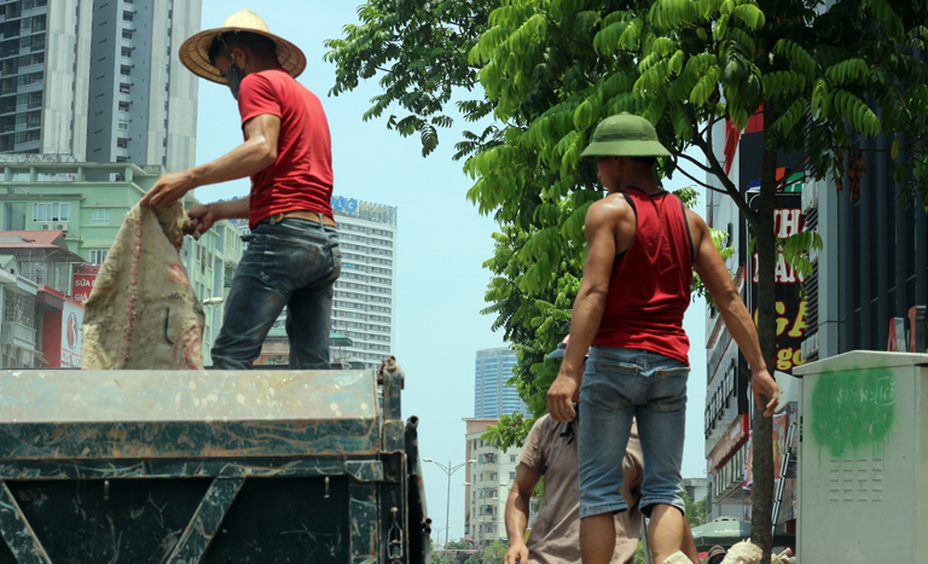 Anh: Nguoi Ha Noi vat va duoi nang nong 40 do muu sinh-Hinh-3