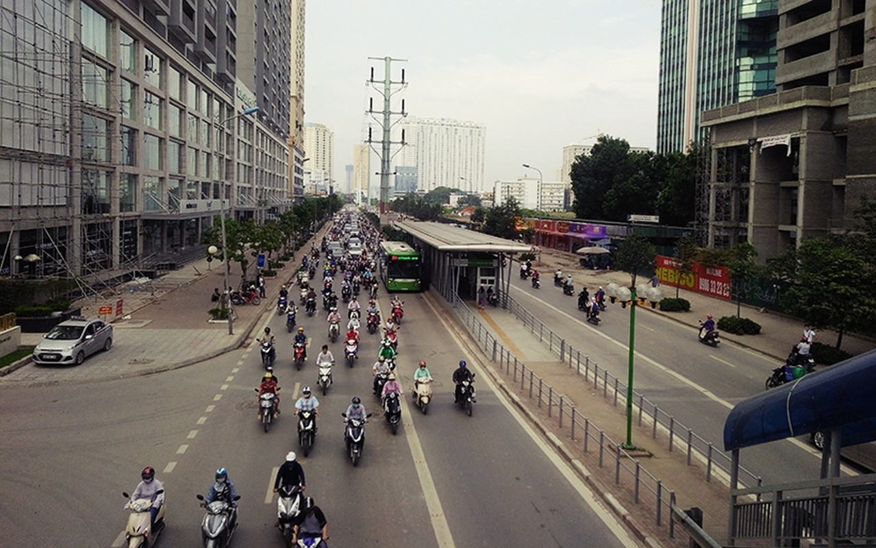 Buyt nhanh BRT vang khach sau phat bieu “qua tai“