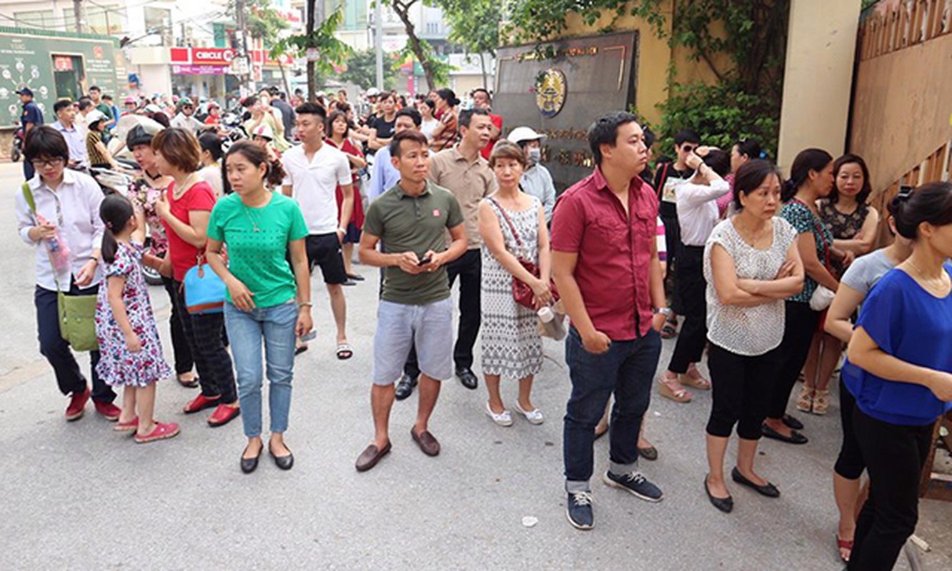 Tuyen sinh vao lop 10: Phu huynh hoi hop, lo lang khong kem thi sinh-Hinh-8