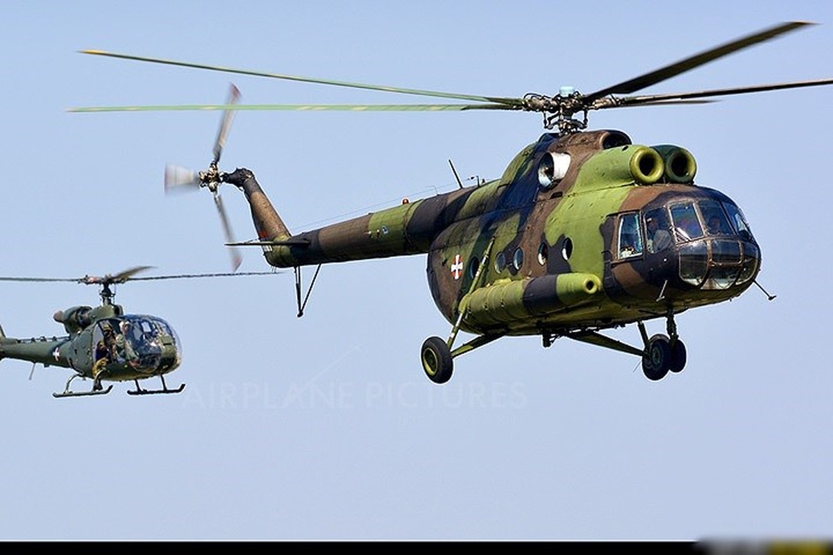 Kham may truc thang Mi-8 vua roi o Nga, 18 nguoi thiet mang-Hinh-8