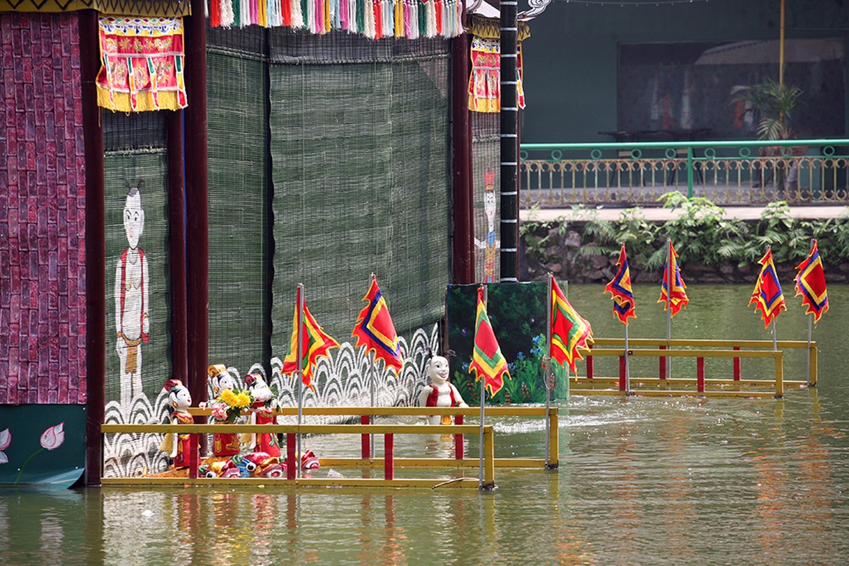 Khan gia hao hung khong gian mua roi cua truong DHSP nghe thuat TW-Hinh-11