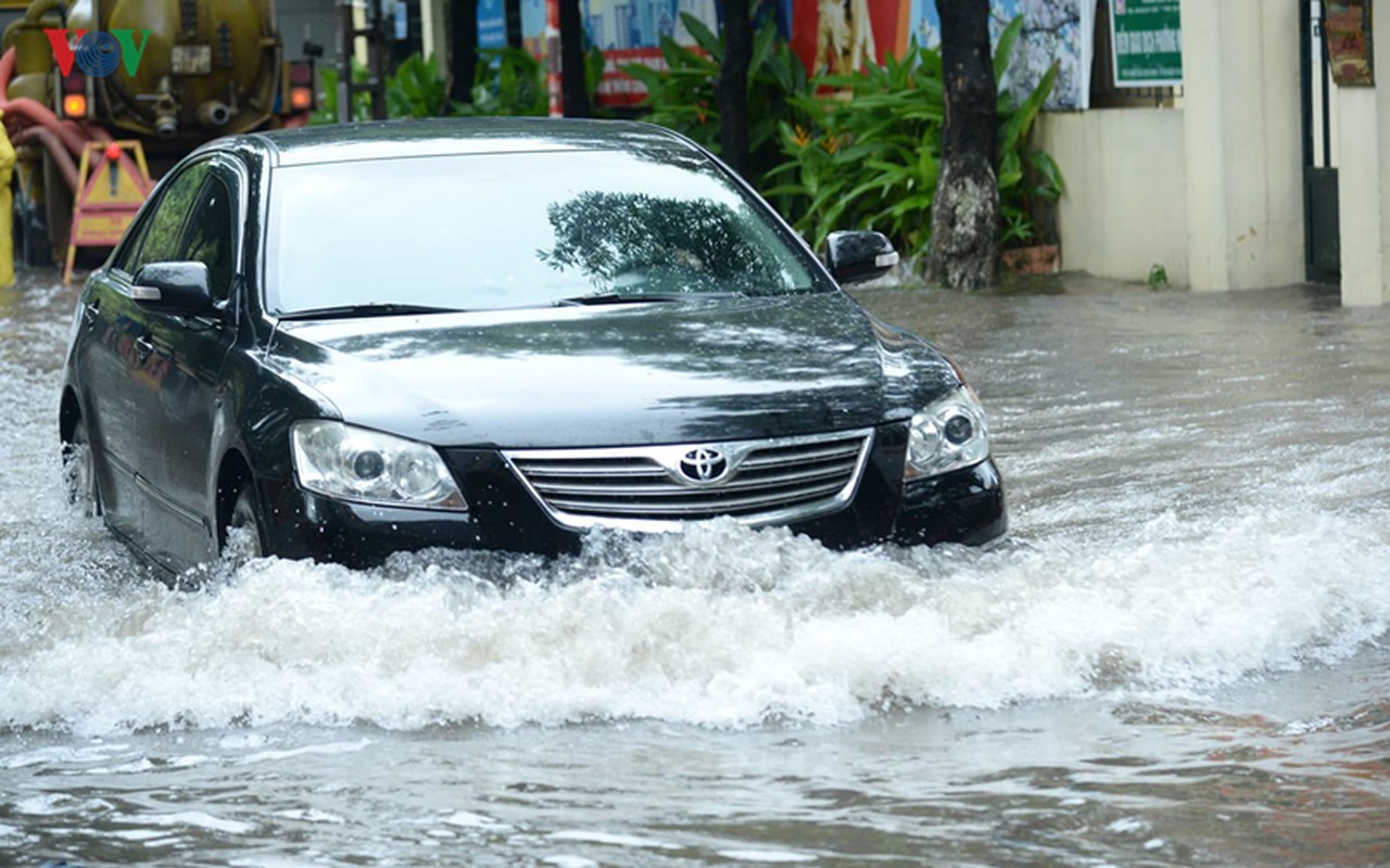 Bao so 3 - Wipha: Duong Ha Noi co noi ngap sau nua met-Hinh-5