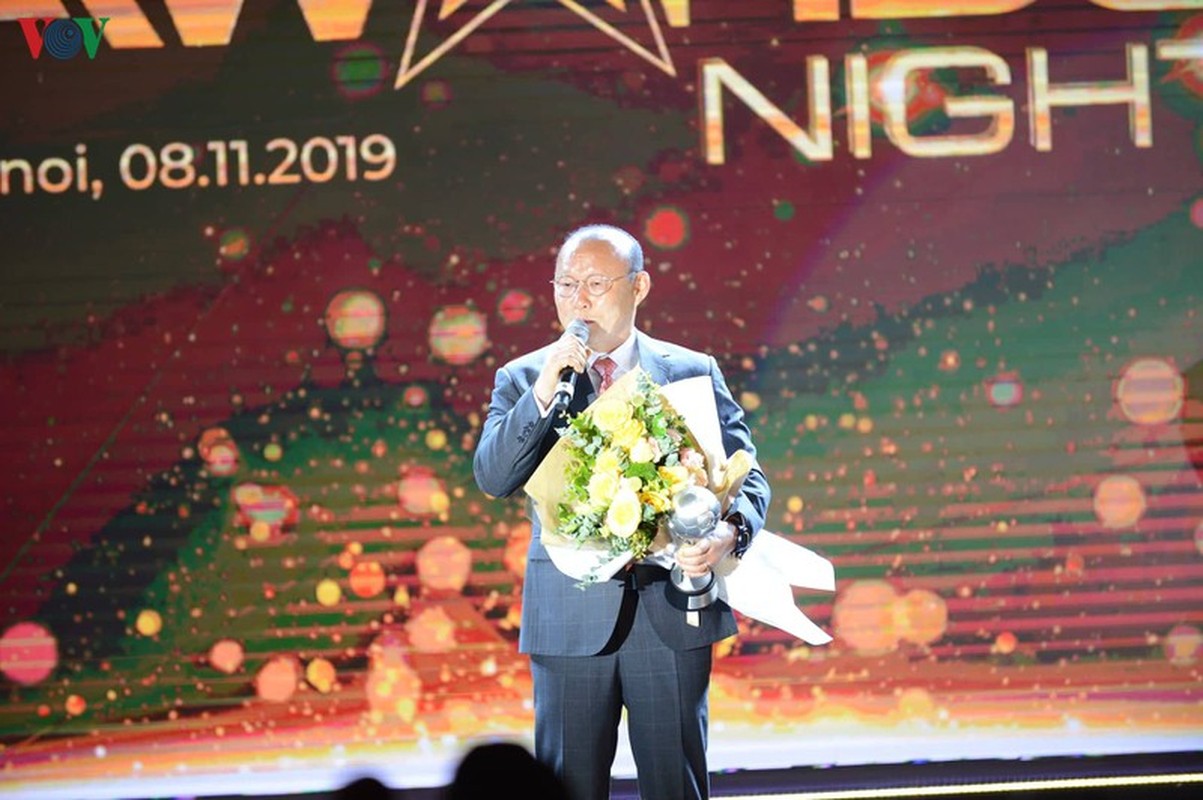 Toan canh AFF Awards 2019: “Con mua giai thuong” cho bong da Viet Nam-Hinh-3