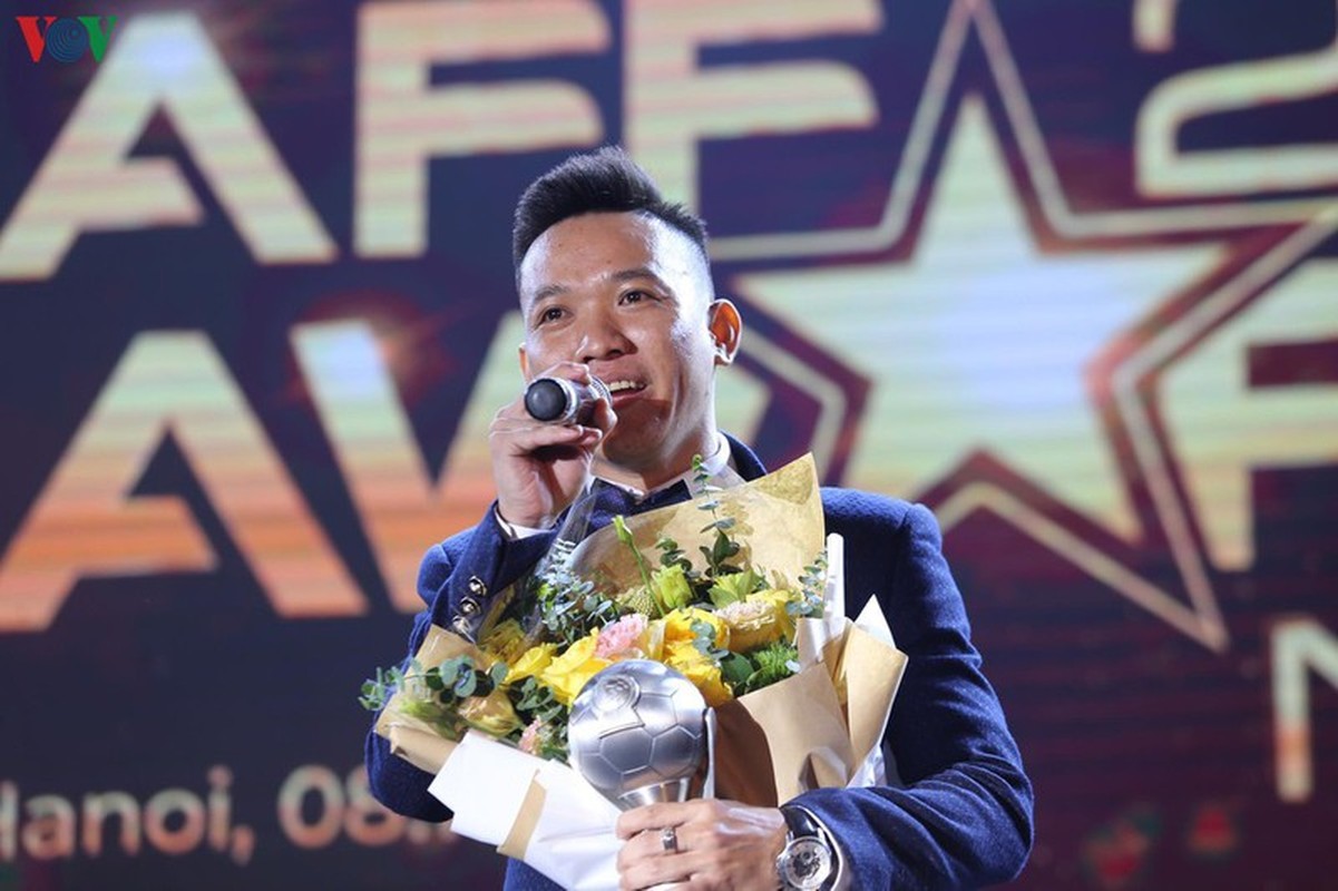 Toan canh AFF Awards 2019: “Con mua giai thuong” cho bong da Viet Nam-Hinh-8