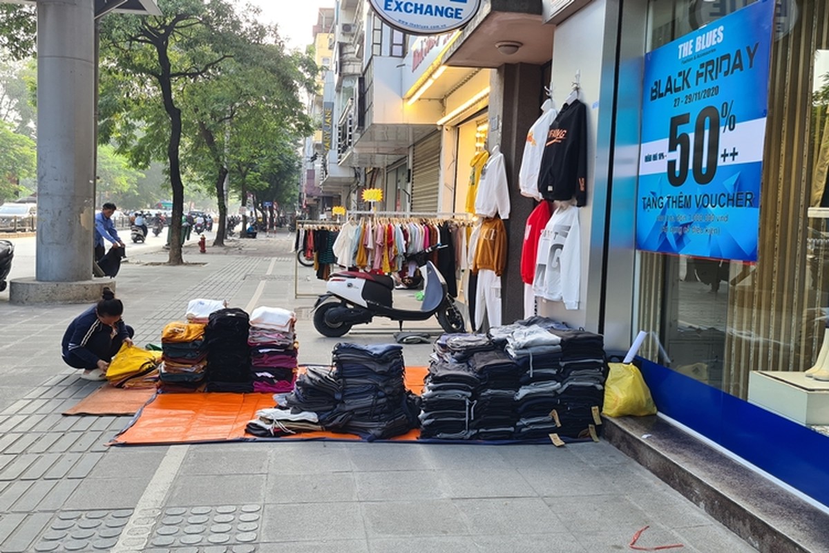 Ha Noi: Black Friday giam gia kich san, khach ghe mua le te-Hinh-16