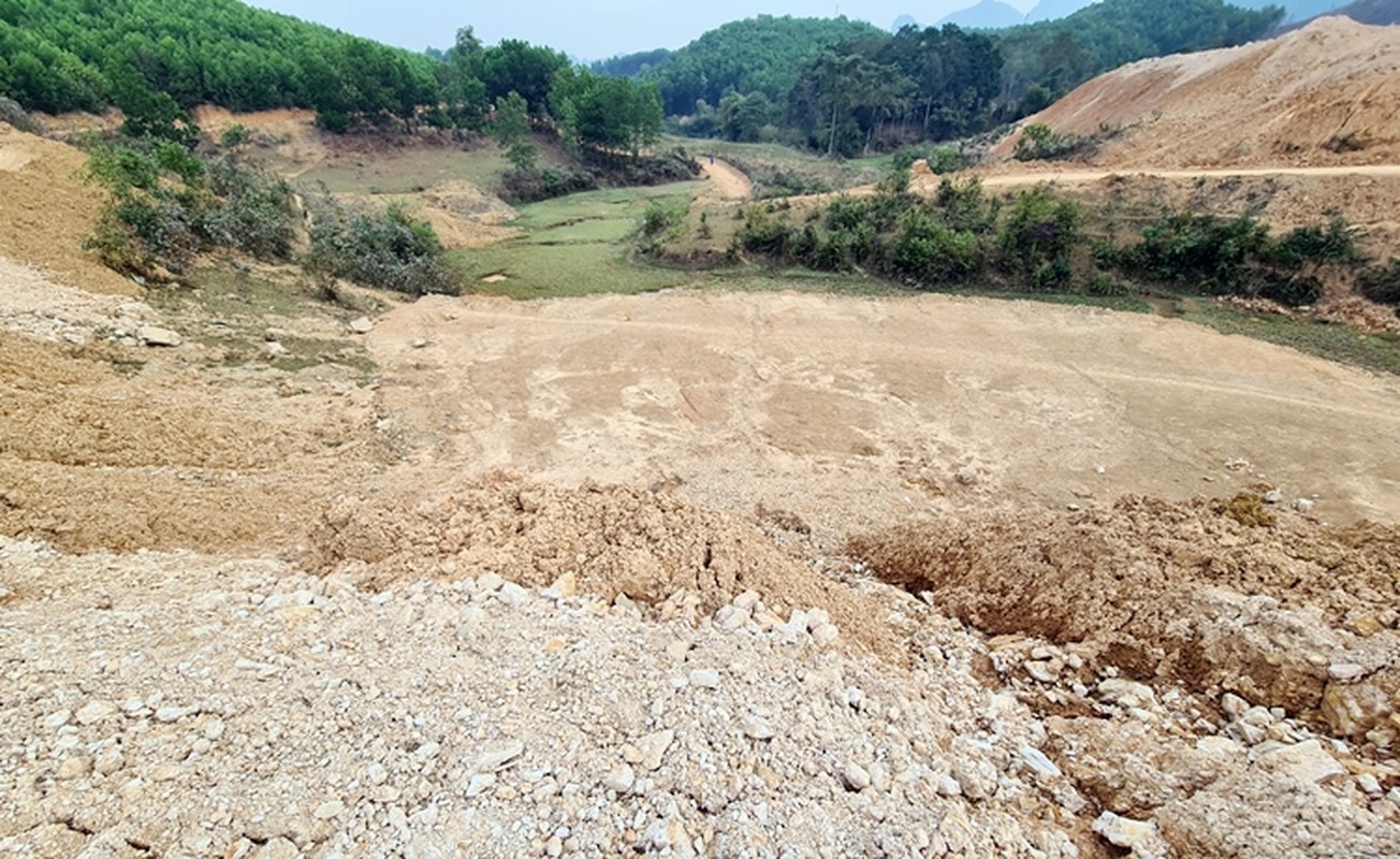 Hoa Binh: Du an nuoi lon cua Dabaco chua chuyen doi muc dich dat da thi cong-Hinh-8