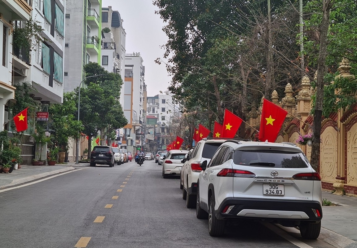 Ha Noi: Duong ngo Vong Thi mo rong “bien hinh” thanh diem do o to, nha cua dua nhau “coi” tang-Hinh-7