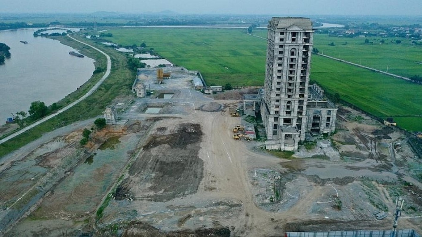 Khach san Thanh Thang 3 sao khong phep cua dai gia Ninh Binh