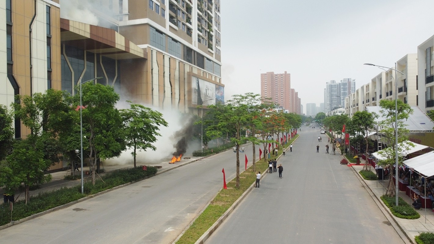 Ha Noi: Quan Tay Ho dien tap PCCC nha cao tang