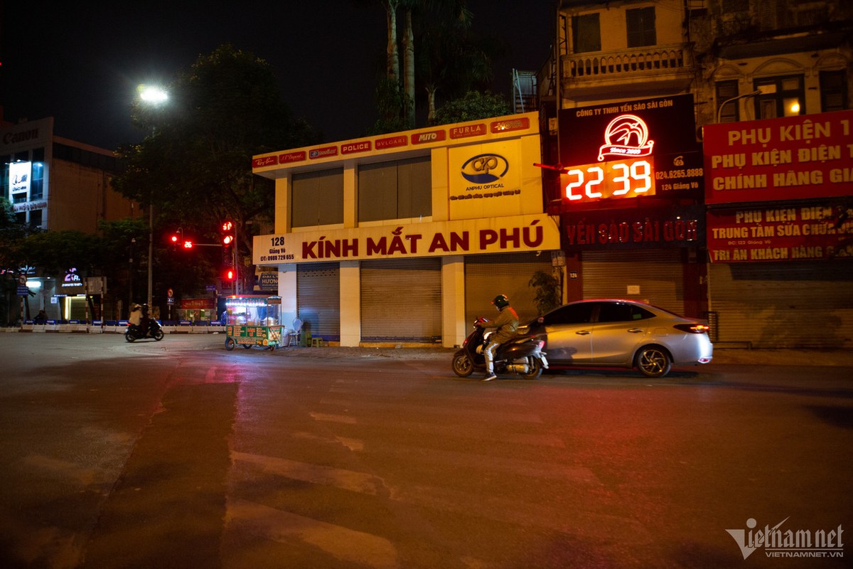 Ha Noi vang lang, nguoi muu sinh dot lua khap noi trong dem 11 do C-Hinh-2