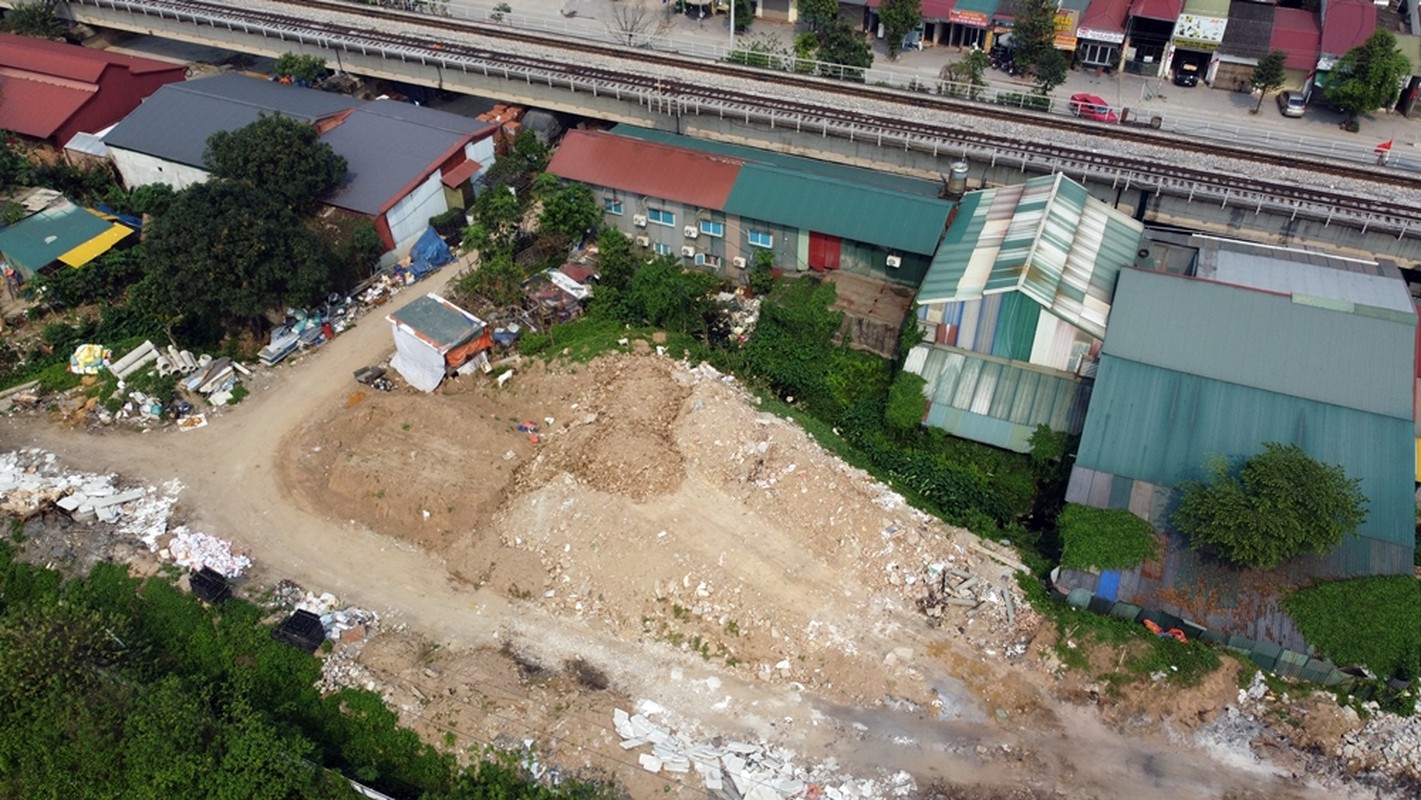 Ha Noi: “Xe thit” gam cau Thang Long lam nha hang, quan nhau-Hinh-12