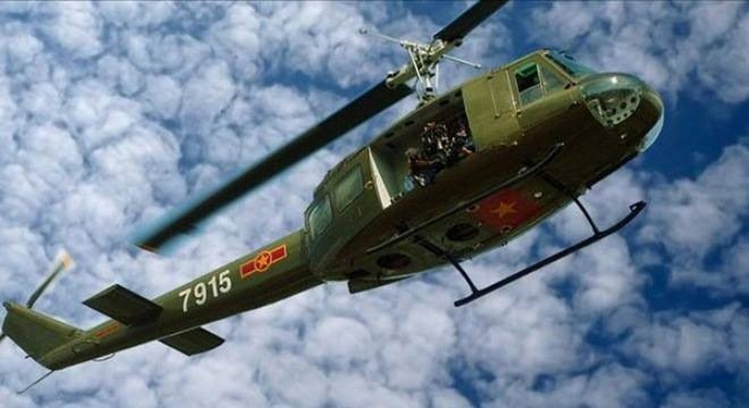 Khoanh vung nong truong Pham Van Hai noi truc thang UH-1 roi-Hinh-5