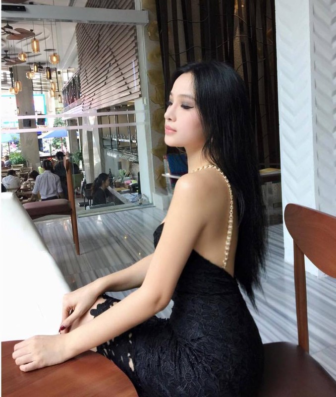 Hot girl mot thoi Huyen Baby ngay cang goi cam, cuon hut-Hinh-4