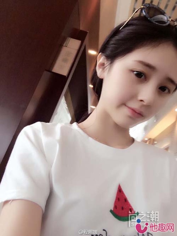 Hot girl 18 tuoi xinh dep buon quan ao kiem 70 trieu/thang-Hinh-10