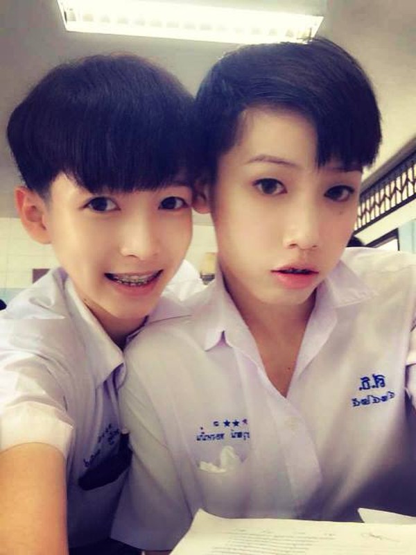 Hai nam sinh chuyen gioi xinh hon ca con gai gay sot-Hinh-7