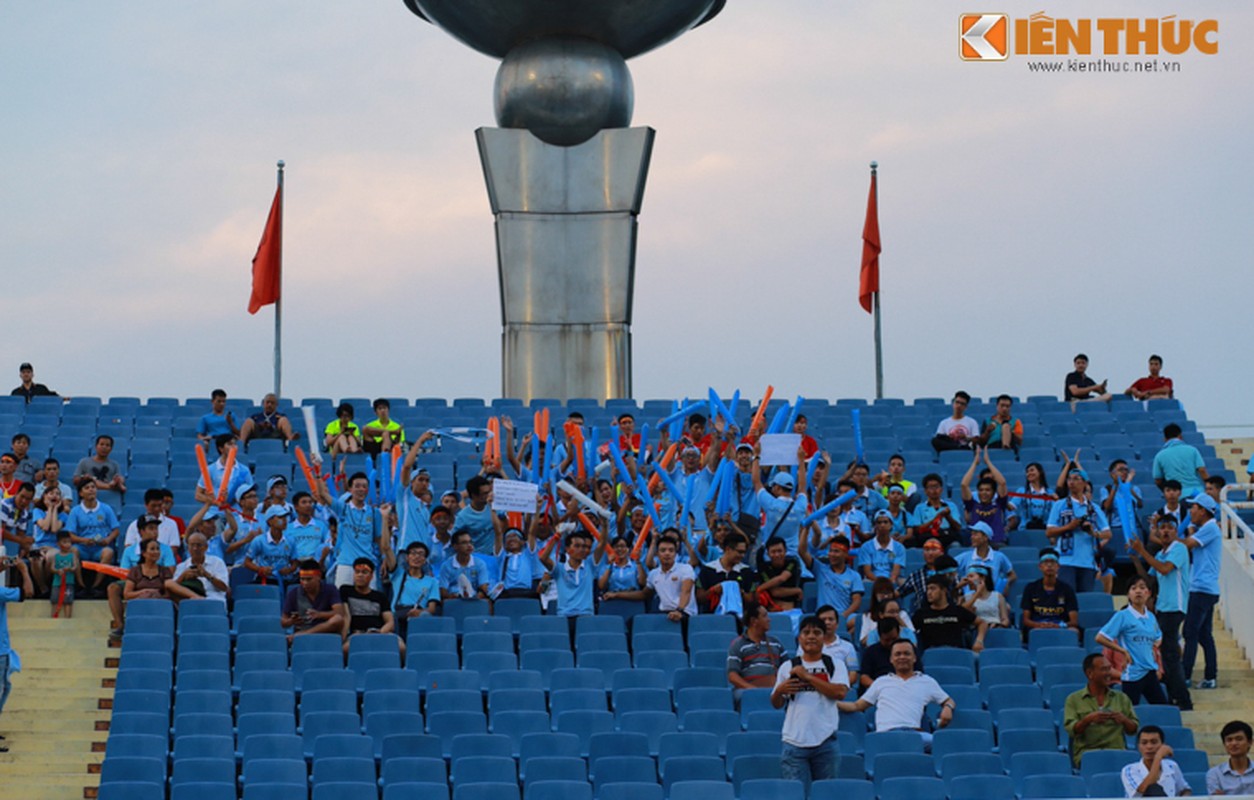 Fan phat cuong vi Man City nhung van muon DTVN thang-Hinh-8