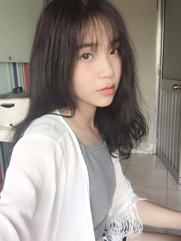 Nu sinh hang khong Viet ben duyen voi Co giao Khanh