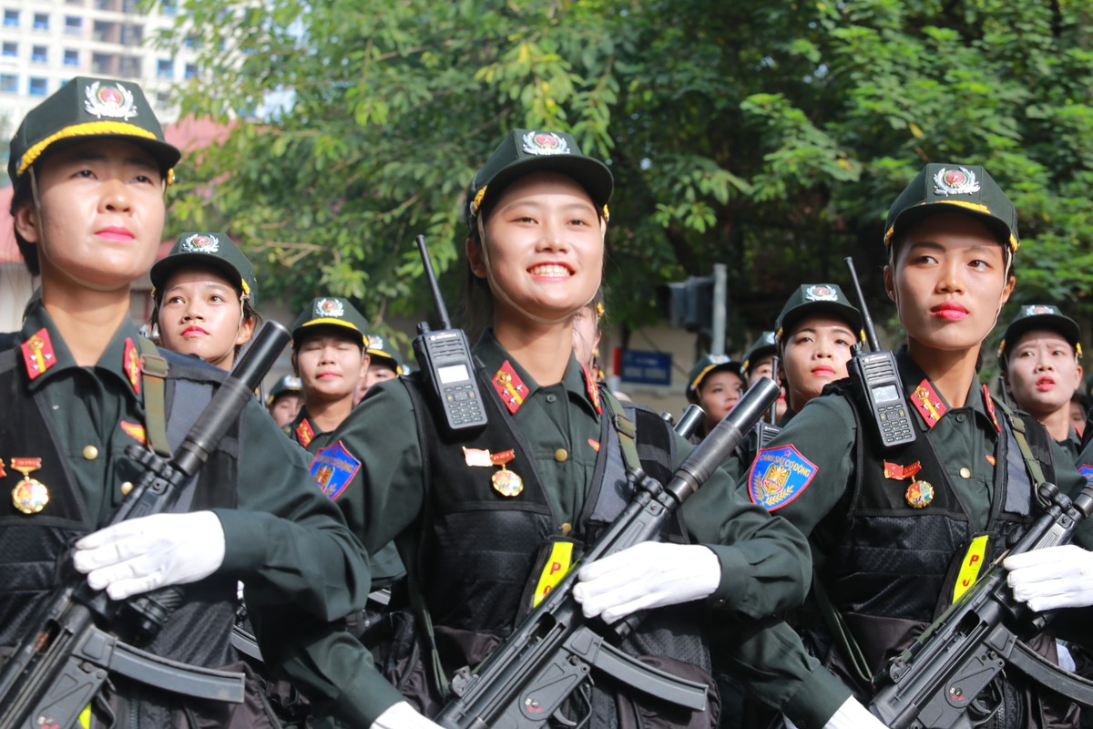 Oai hung doan quan Viet Nam dieu binh tren pho Ha Noi-Hinh-17