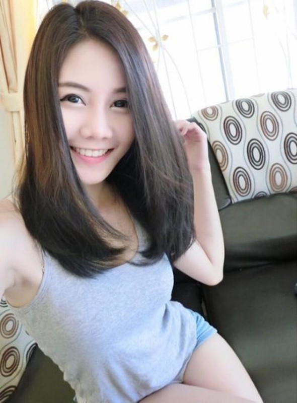 Khoe hang trong thu vien, nu sinh Thai Lan bi truy lung-Hinh-9