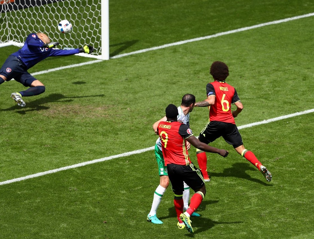 Euro 2016 Bi 3 - 0 Ireland: Khi quy do 