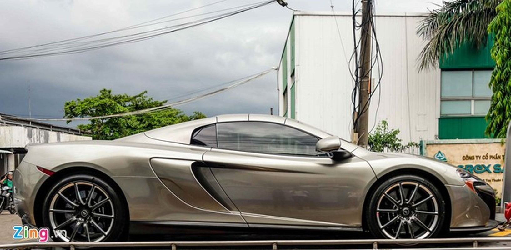 1/50 sieu xe McLaren 650S ban gioi han cap ben VN-Hinh-11