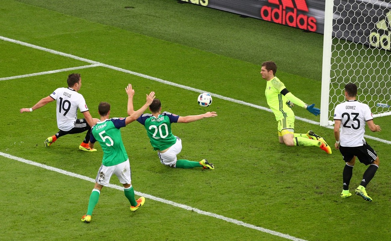 Euro 2016 Duc 1 - 0 Bac Ireland: Qua den cho Muller!-Hinh-7