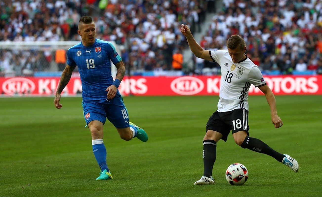 Euro 2016 Duc 3 – 0 Slovakia: Dang cap len tieng