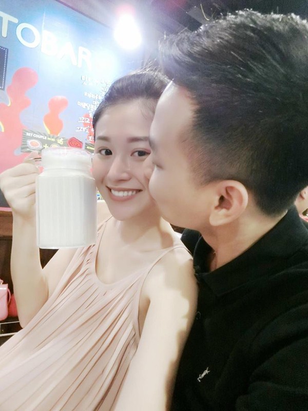 Nhan sac “hot girl cong so” duoc cau hon ben xe hop-Hinh-4