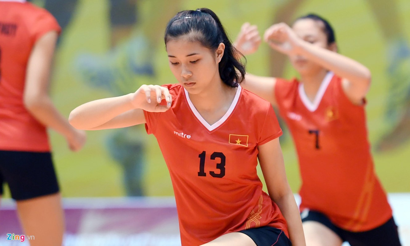 Hoa khoi bong chuyen trong doi hinh tuyen tre VN tai VTC Cup-Hinh-3