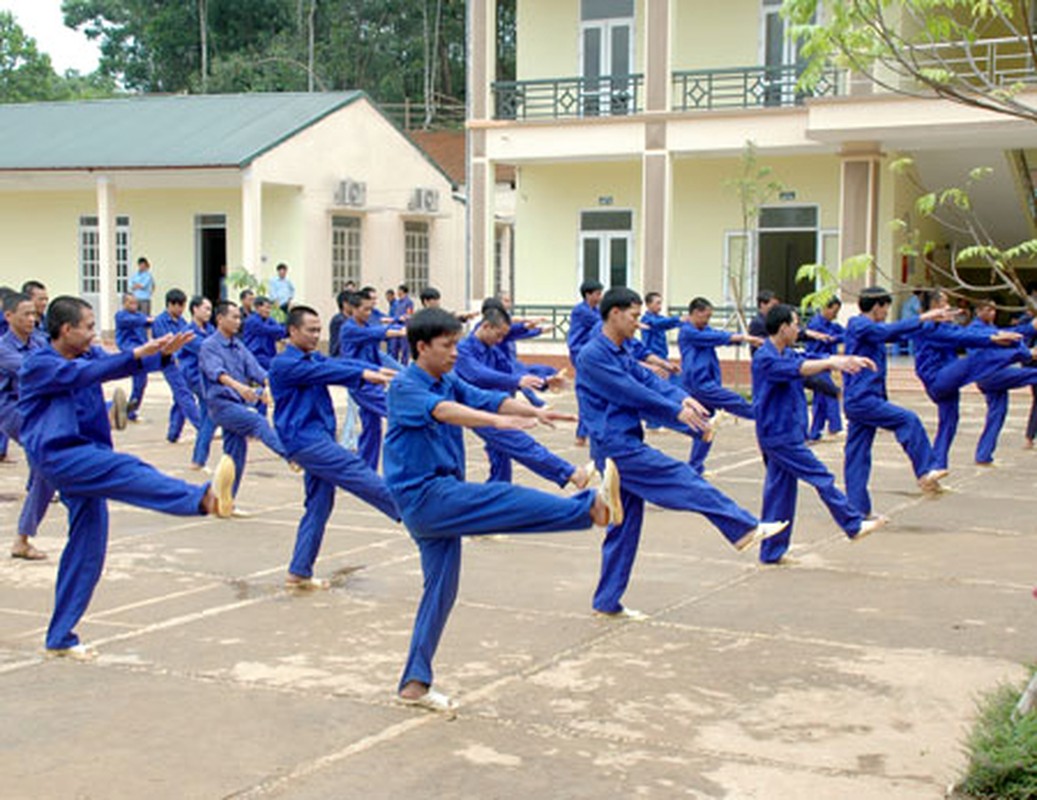 Can canh trung tam cai nghien tu nguyen dau tien o HN-Hinh-4