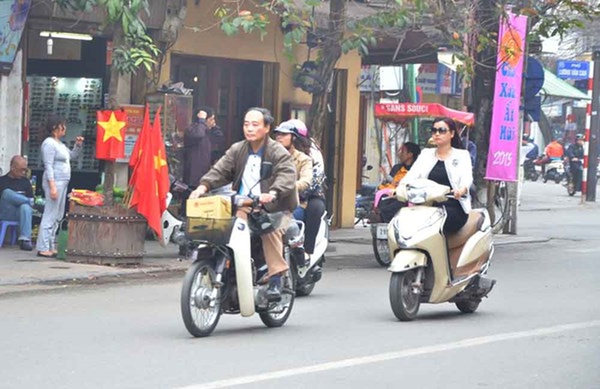 Xem dan Ha Noi vi pham giao thong ngay can Tet 2015-Hinh-7