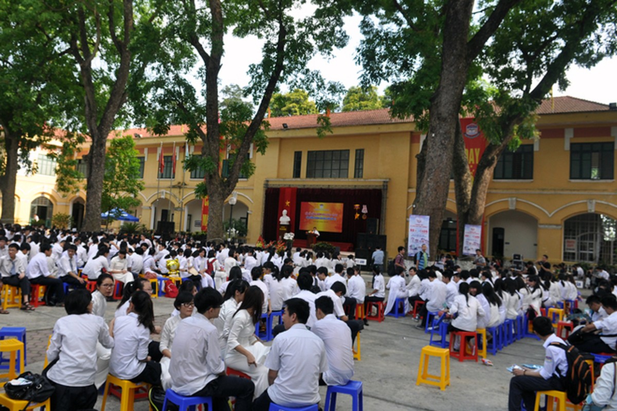 Ngam nhung ngoi truong THPT chuyen hoanh trang o Ha Noi-Hinh-13