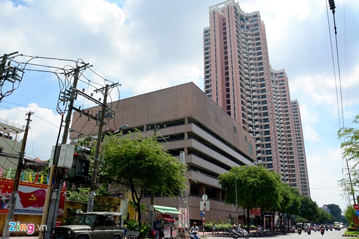 Tan muc canh hoang tan, nhech nhac o Thuan Kieu Plaza-Hinh-3