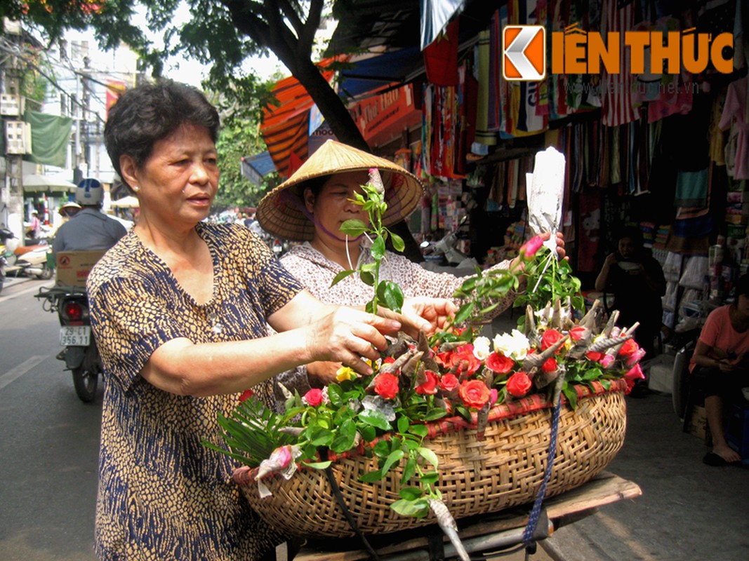 Nguoi Ha Noi nhon nhip sam do le cung ram thang 7-Hinh-6