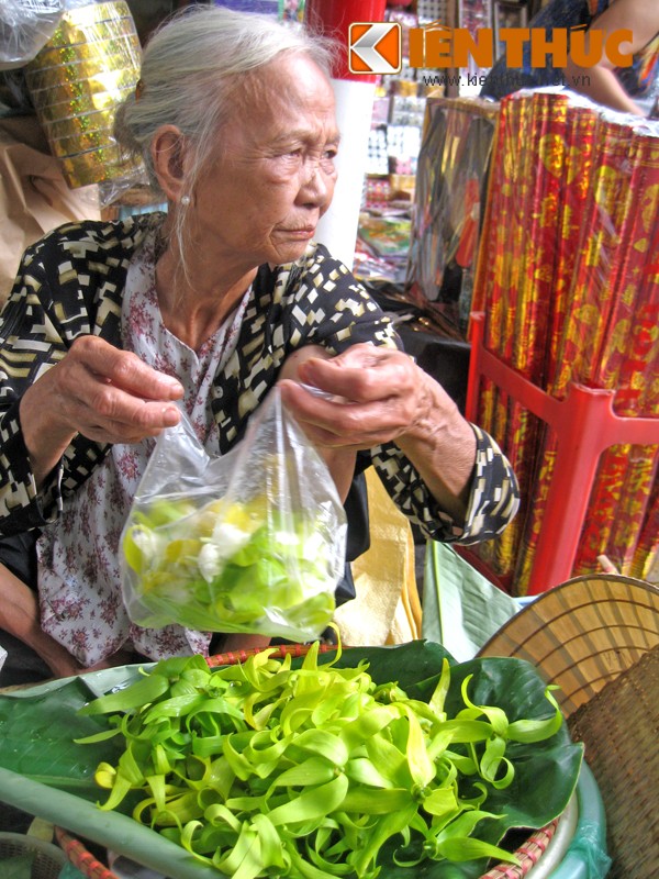 Nguoi Ha Noi nhon nhip sam do le cung ram thang 7-Hinh-9