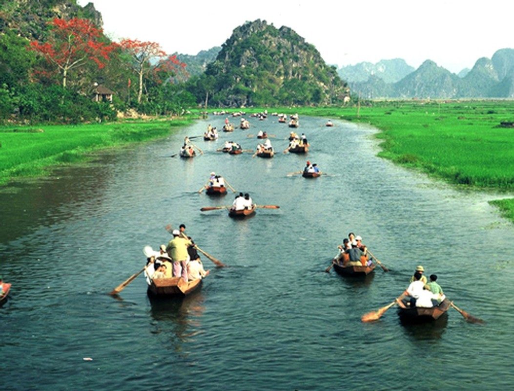 View - 	Soi giá tour du lịch tết dương hút khách